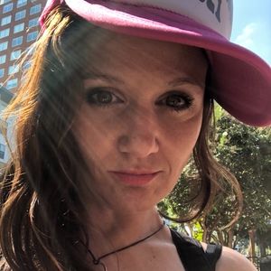 Meet your Posher, Brooke